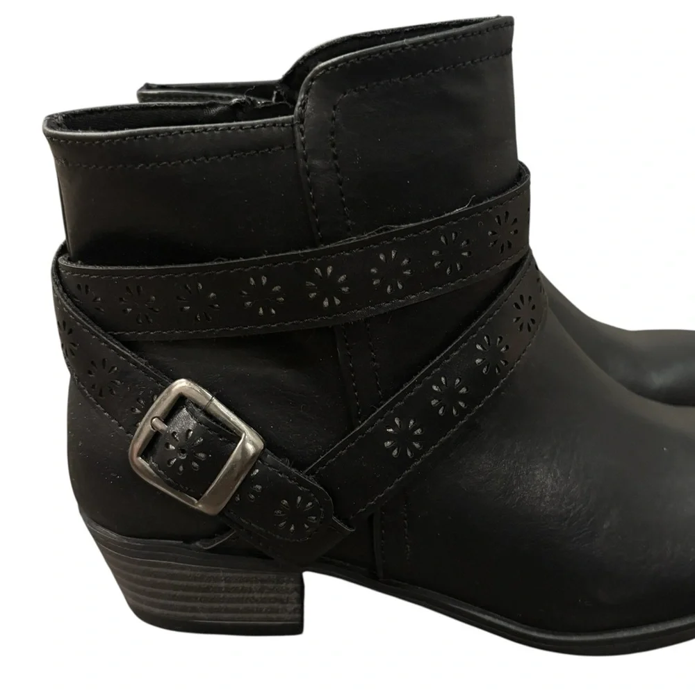 SO NWOB Samanthaa Girls' Ankle Boots Size 4 Kids Black Memory Foam